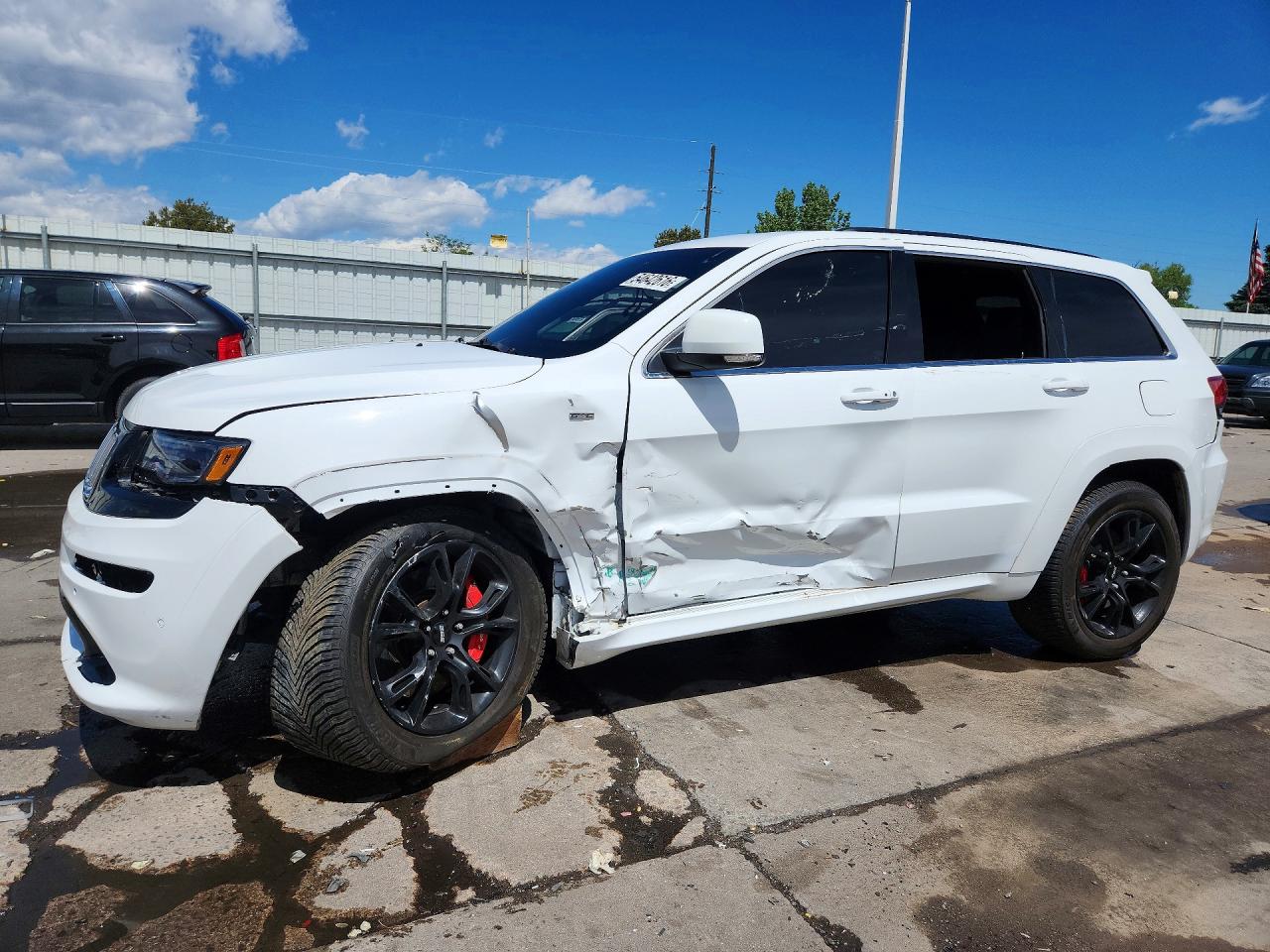 Salvage Jeep Grand Cherokee Image