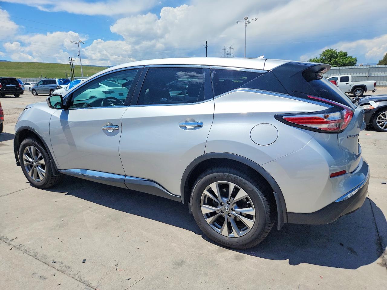 Nissan Murano S