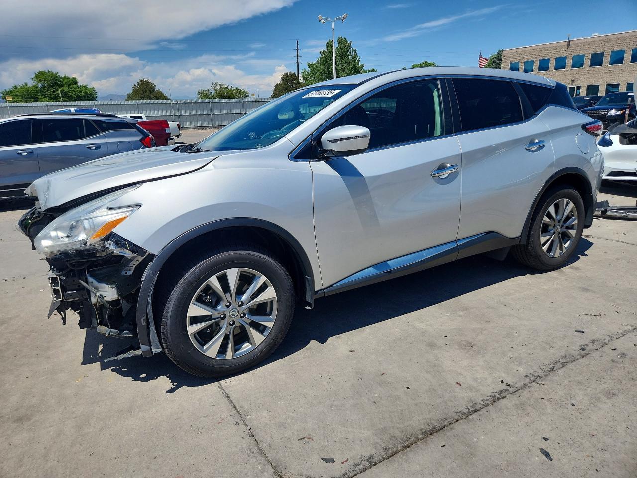 Salvage Nissan Murano Image