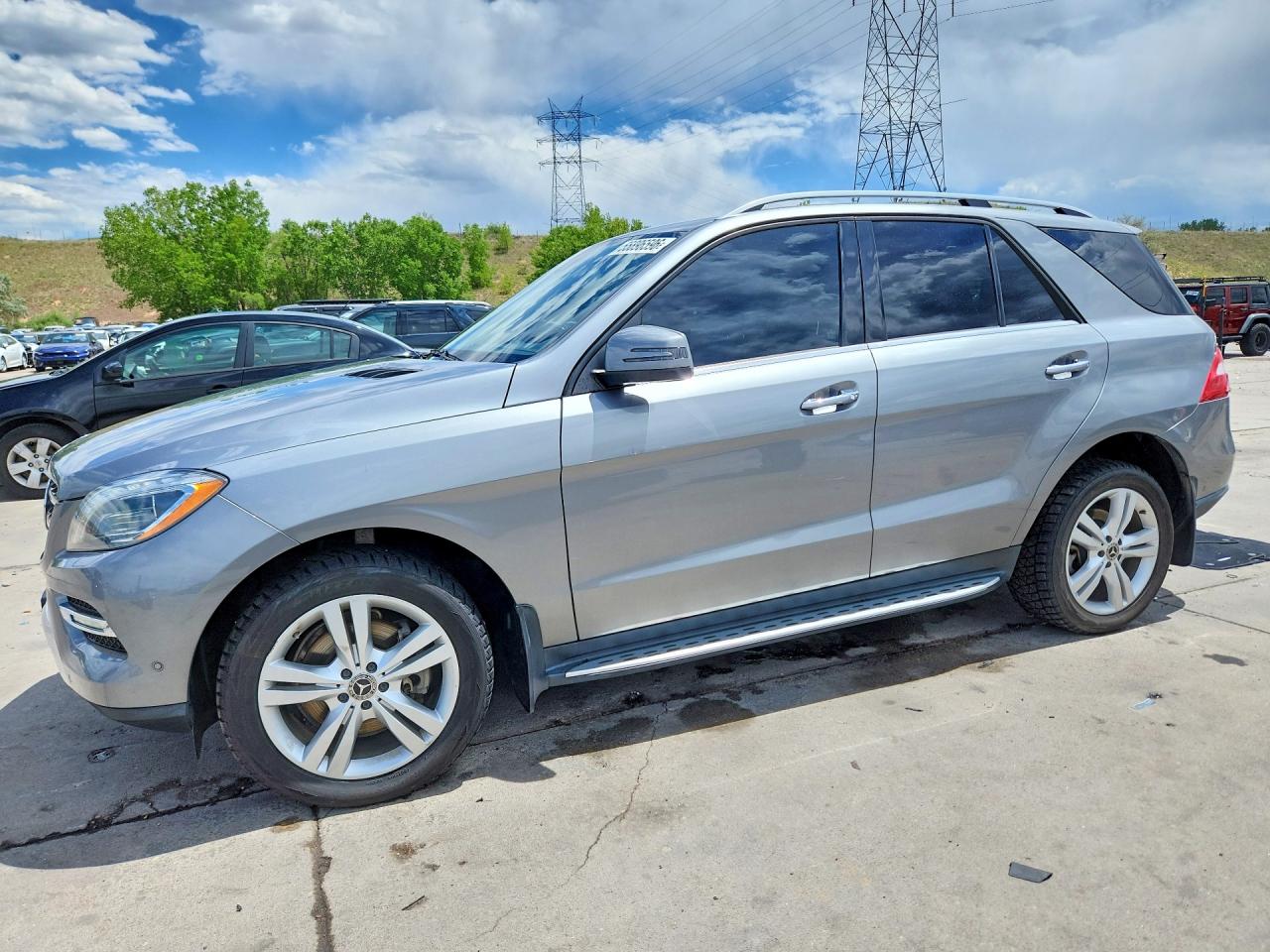Salvage Mercedes-Benz M-Class Image