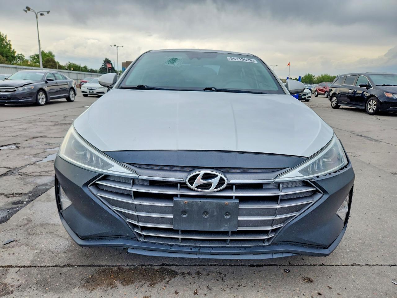 Hyundai ELANTRA Sel