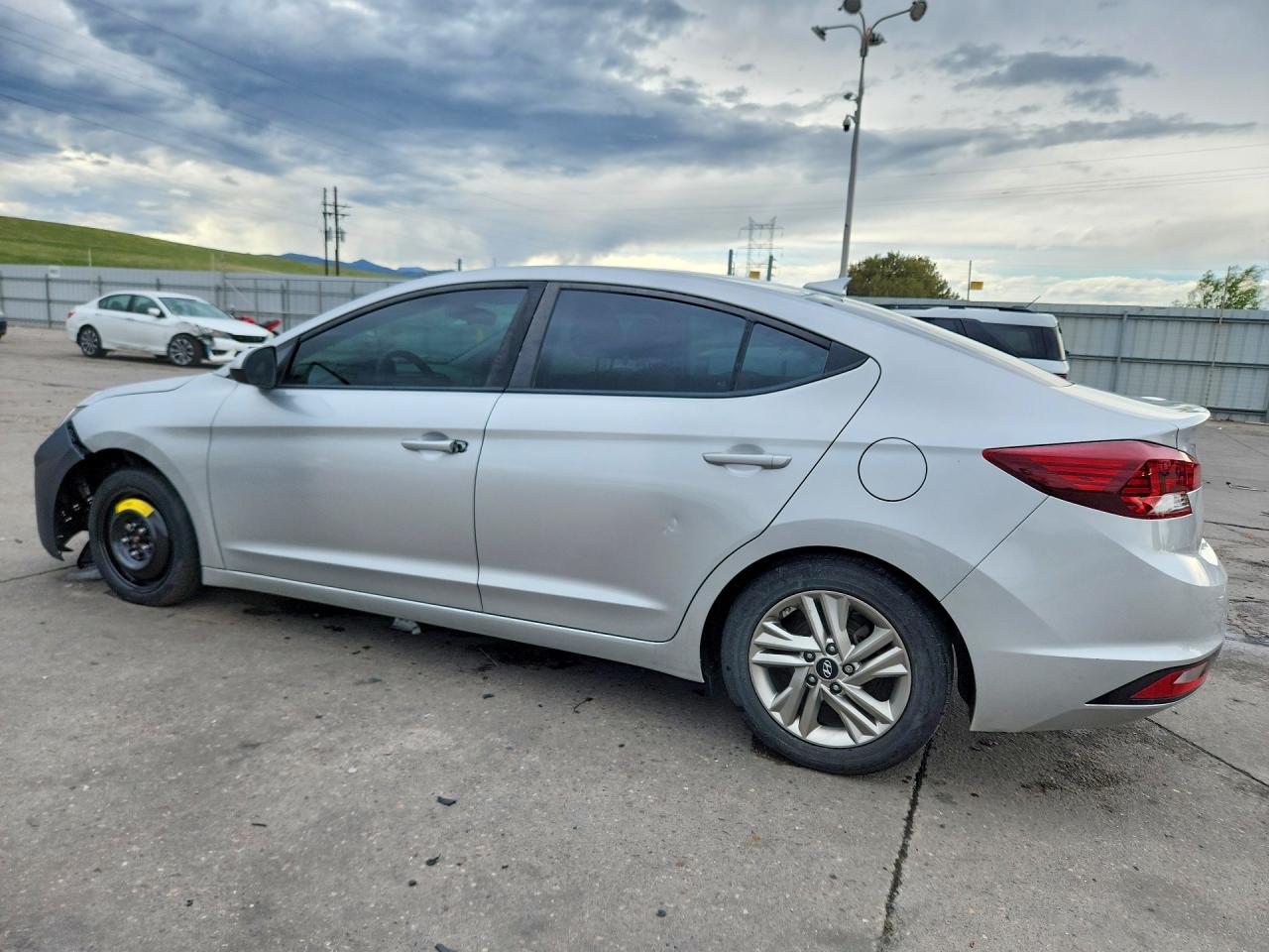 Hyundai ELANTRA Sel