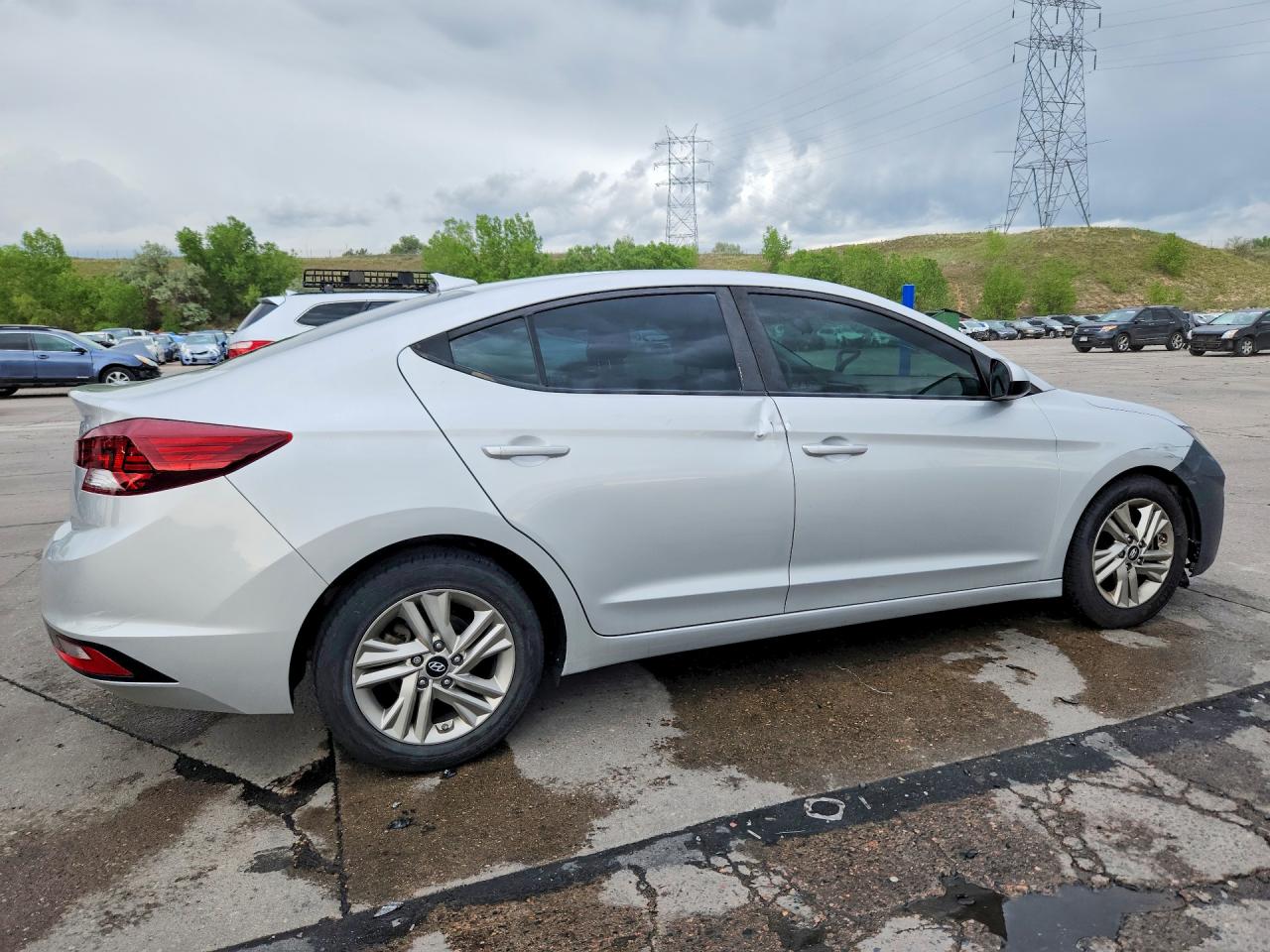 Hyundai ELANTRA Sel