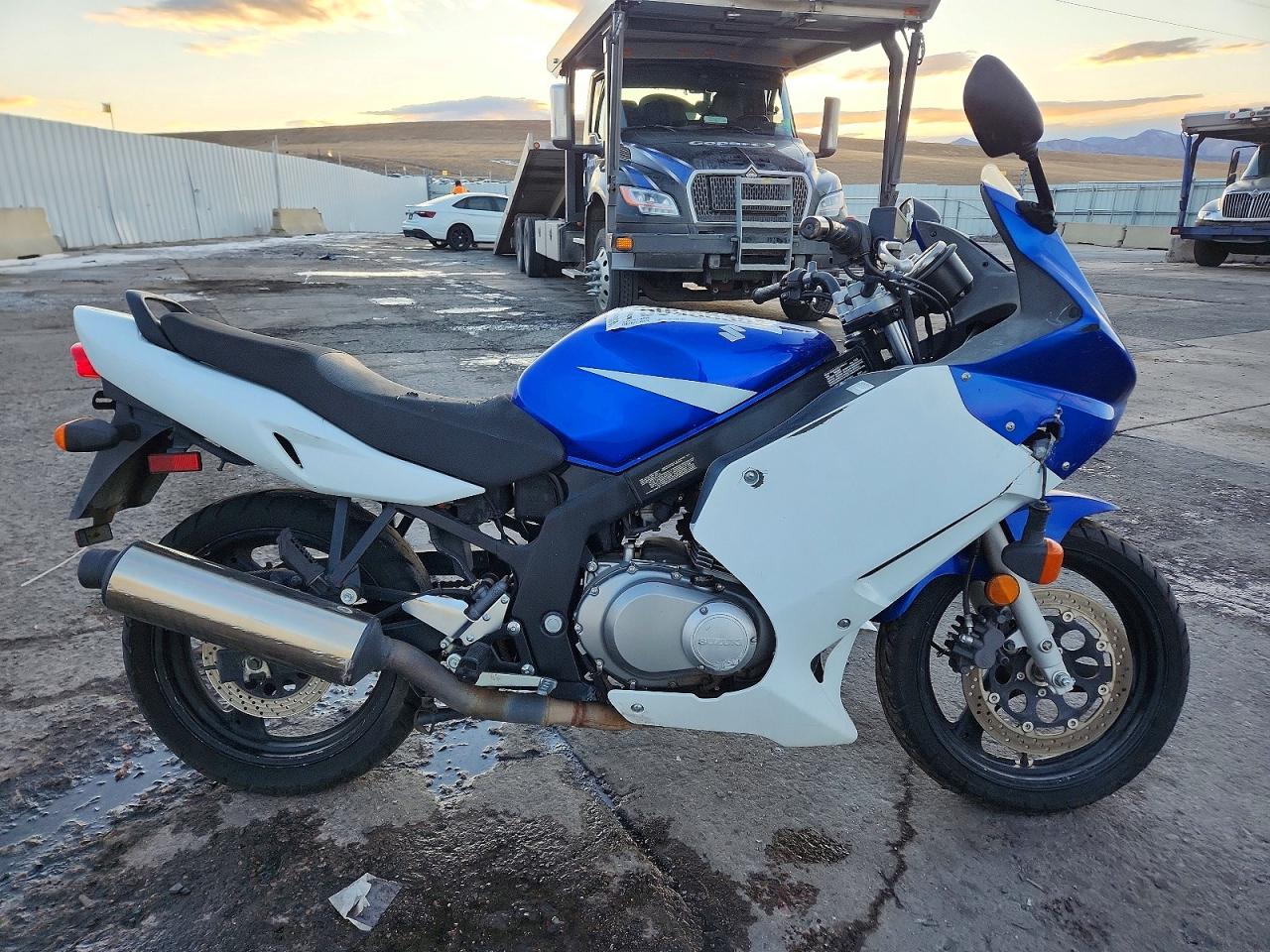 Salvage Suzuki Cycle Gs Image
