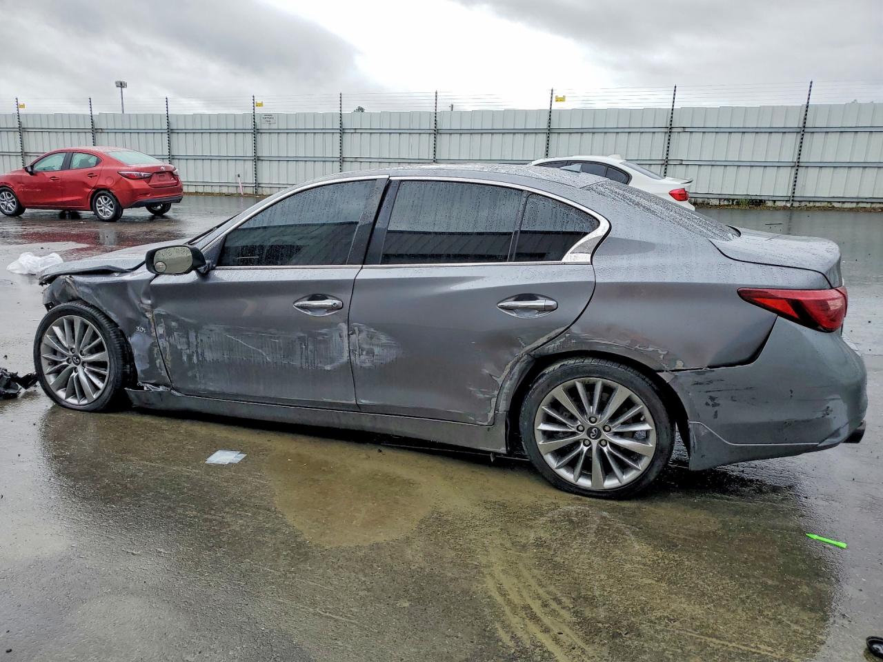 INFINITI Q50 3.0t L 3.0t Luxe