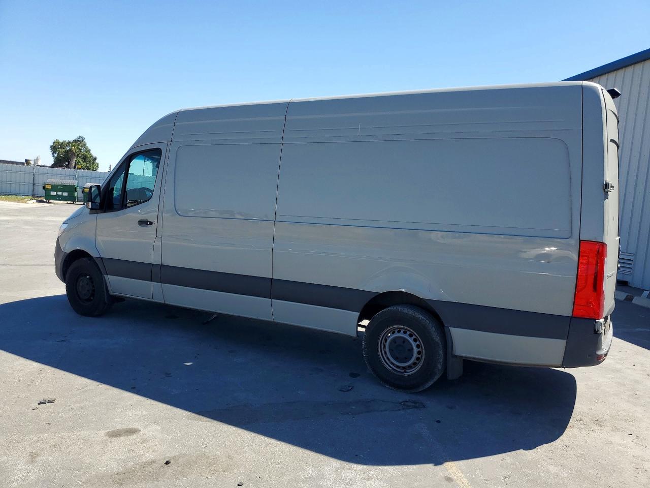 Mercedes-Benz Sprinter 2500