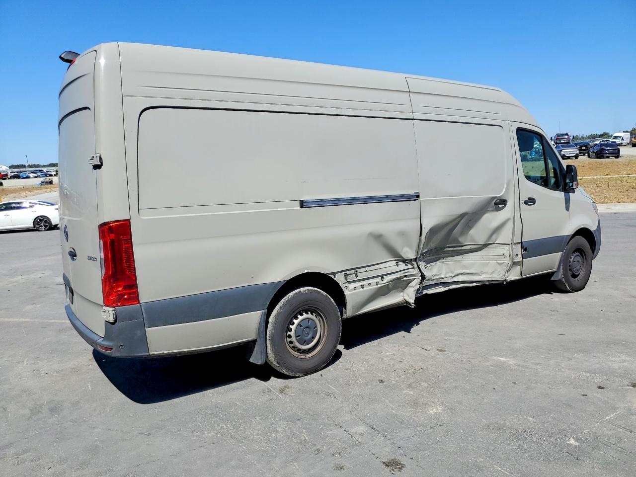 Mercedes-Benz Sprinter 2500