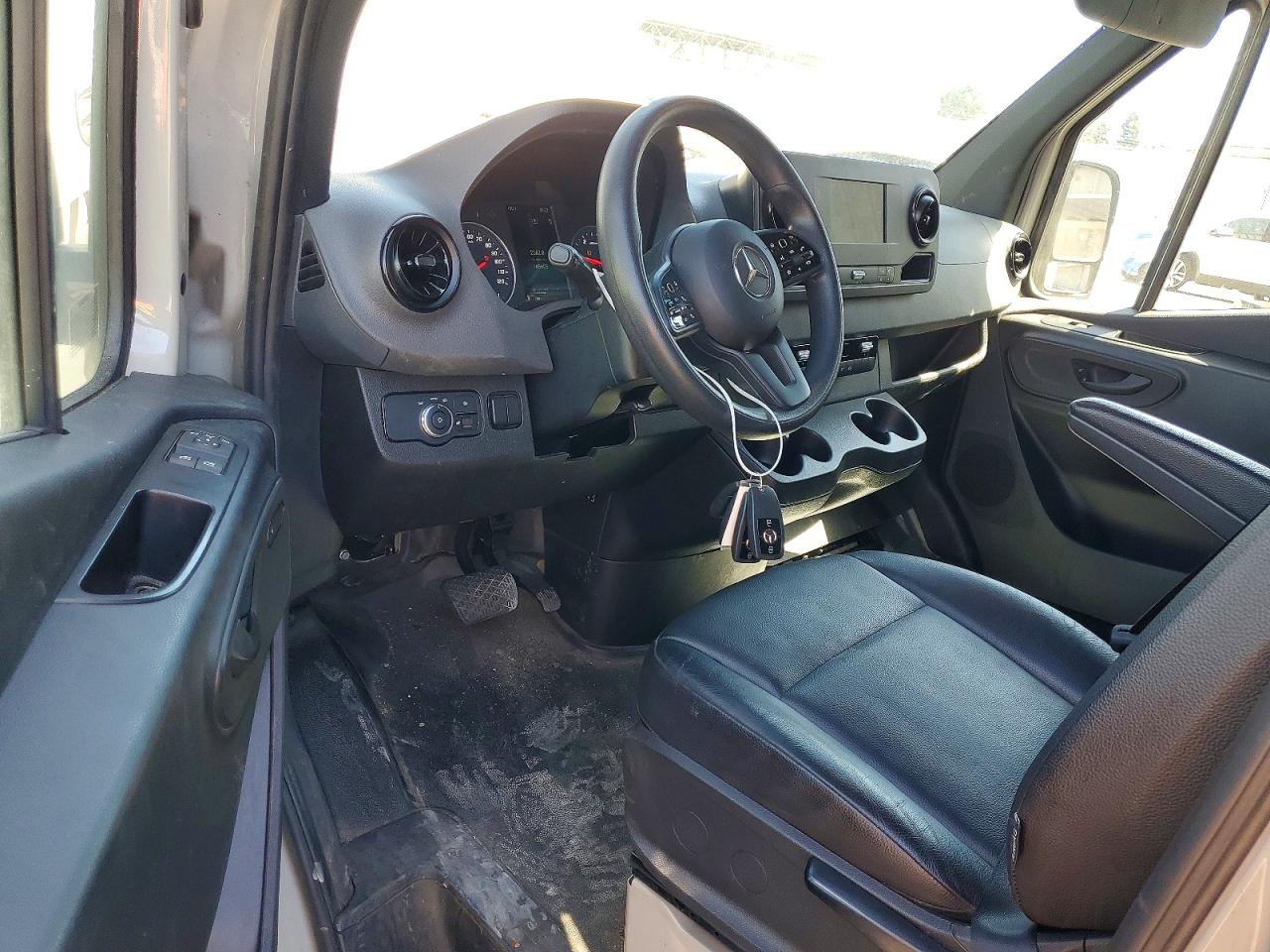 Mercedes-Benz Sprinter 2500