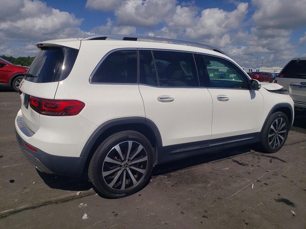 Mercedes-Benz GLB 250