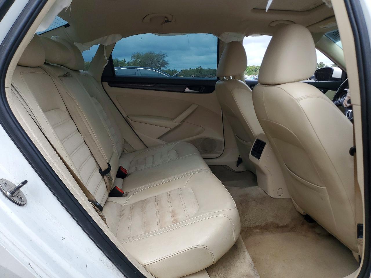 Volkswagen Passat Sel