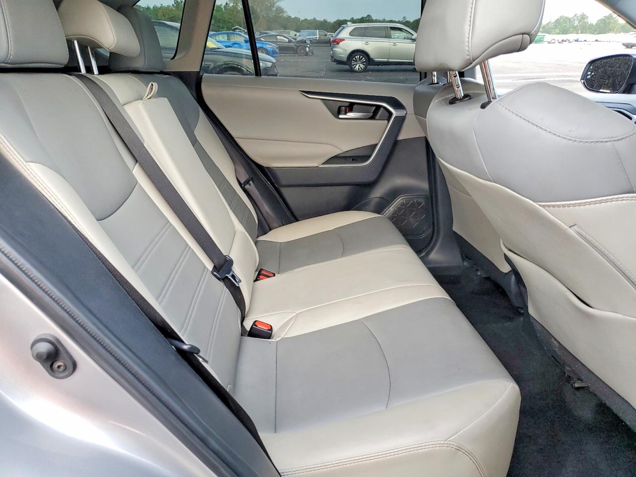 Toyota RAV4 Xle Premium