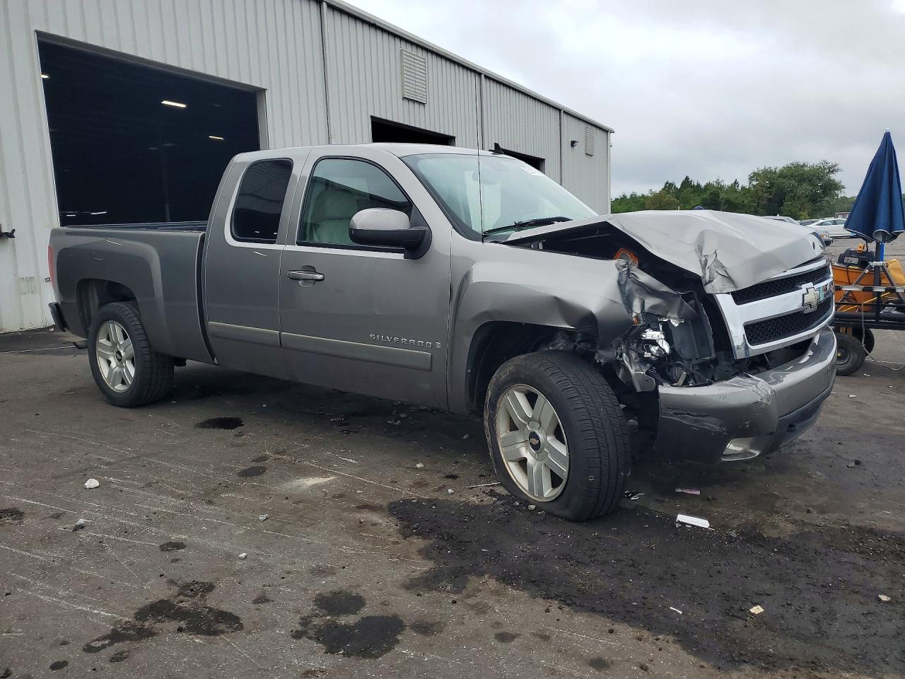 Chevrolet Silverado C1500