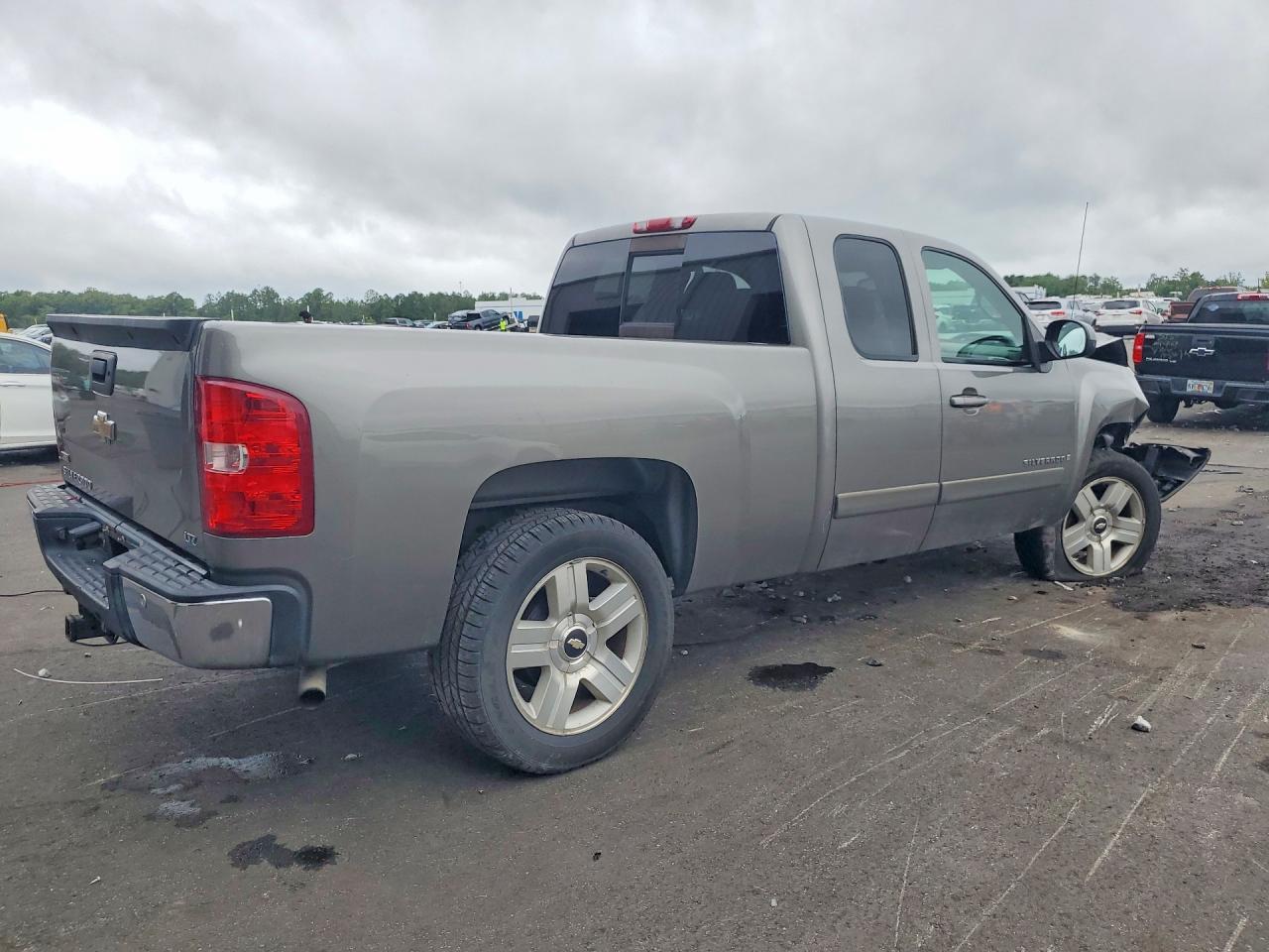 Chevrolet Silverado C1500