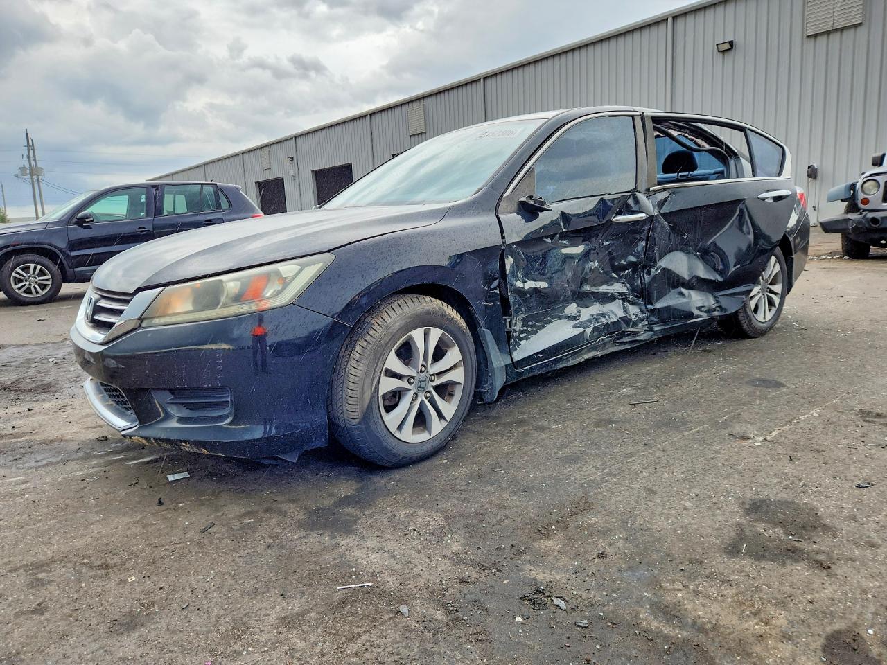 Salvage Honda Accord Image