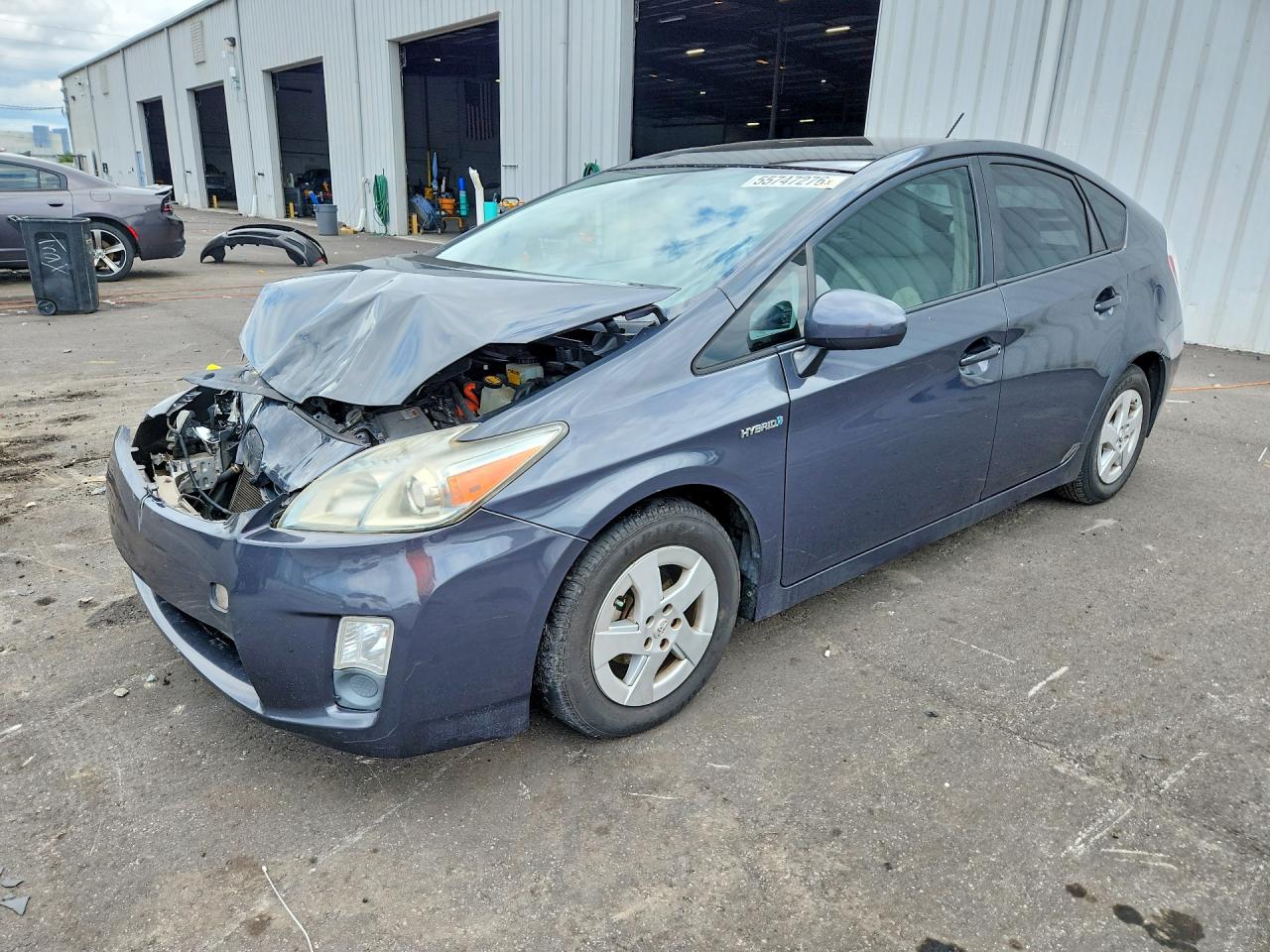 Salvage Toyota Prius Image