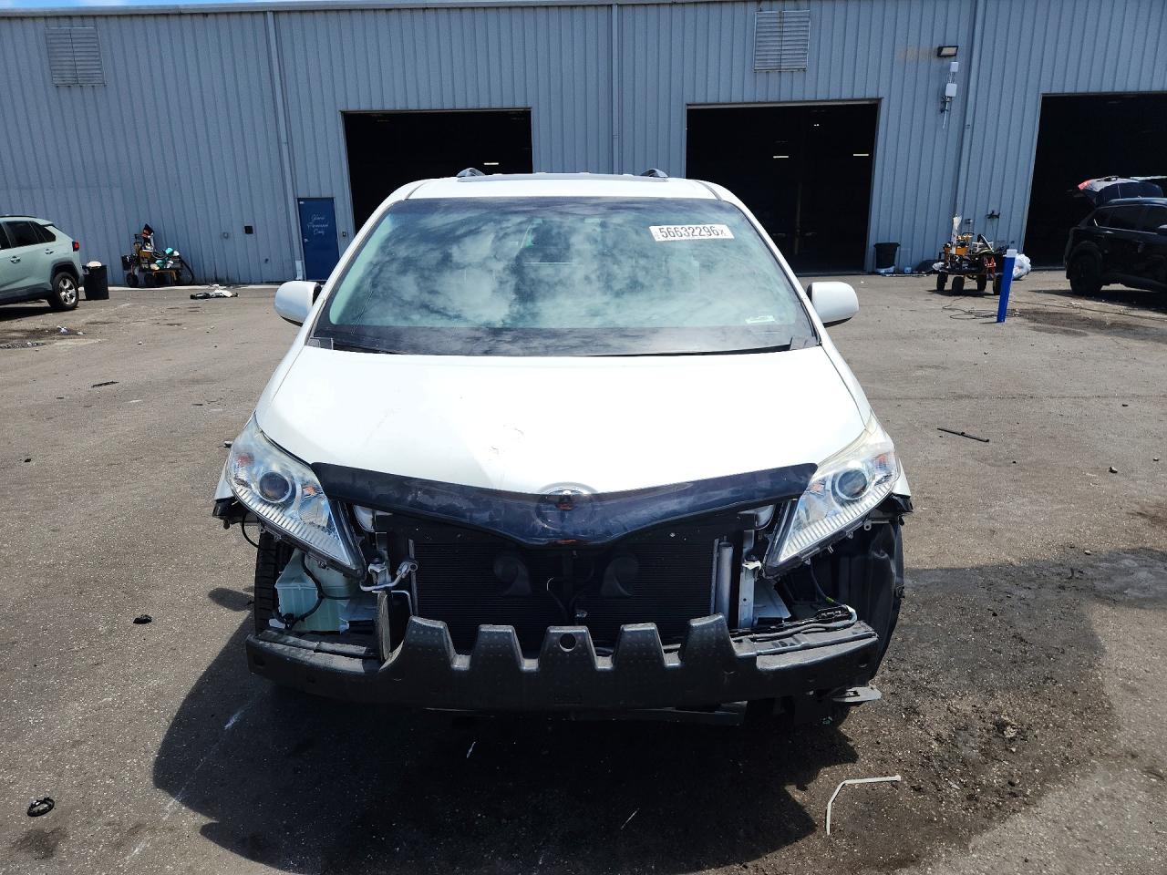 Toyota Sienna Xle 8-passenger