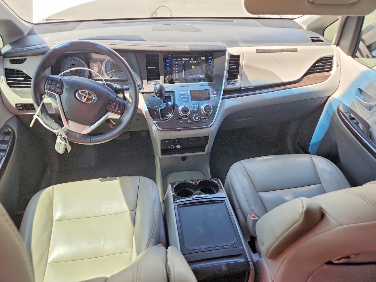 Toyota Sienna Xle 8-passenger