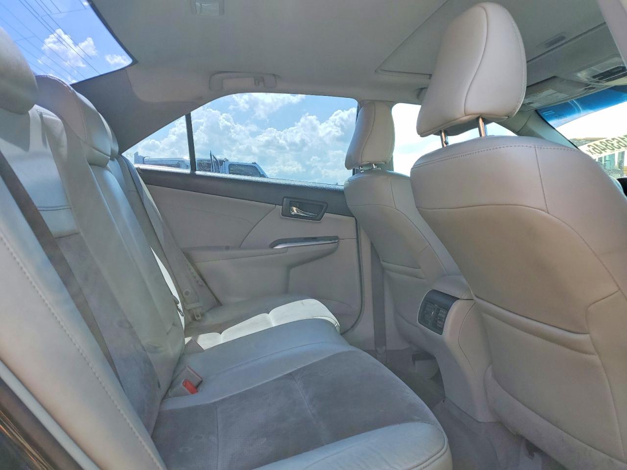 Toyota Camry Xle