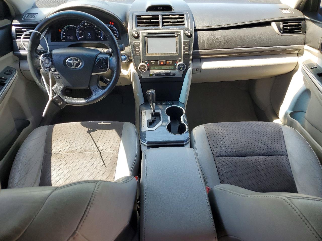 Toyota Camry Xle