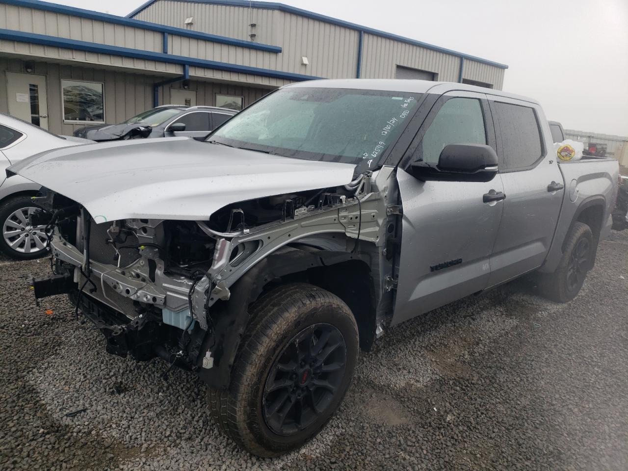 Salvage Toyota Tundra Image