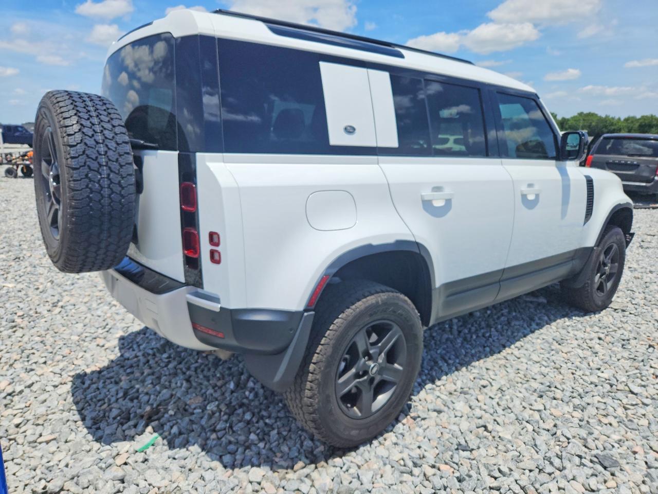 Land Rover Defender 110