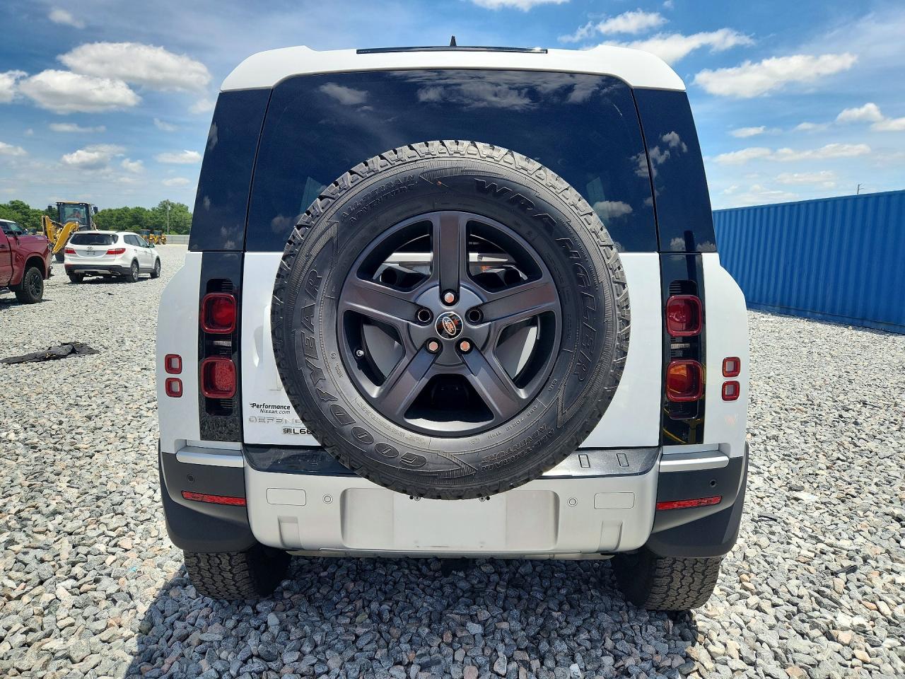Land Rover Defender 110