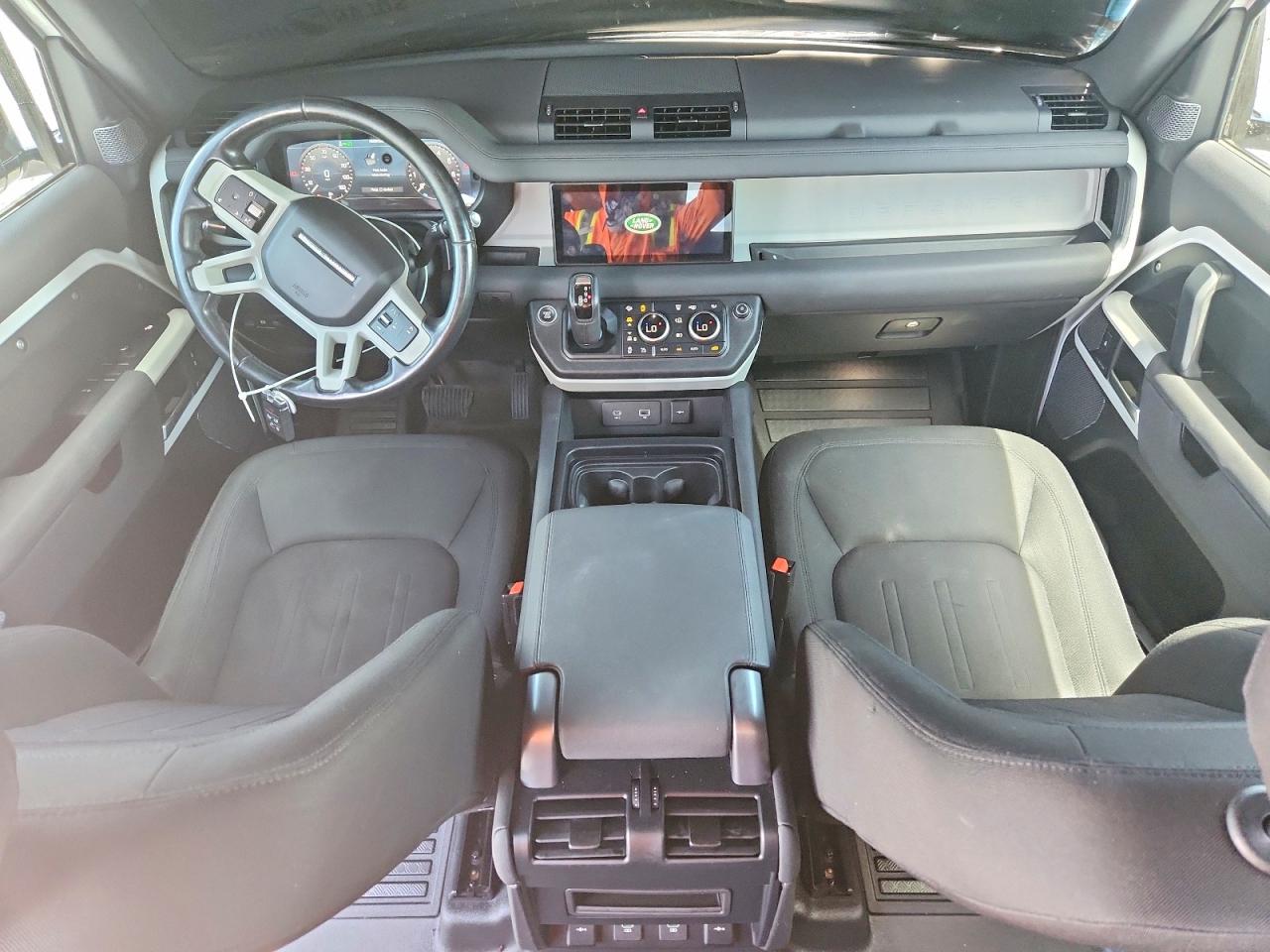 Land Rover Defender 110