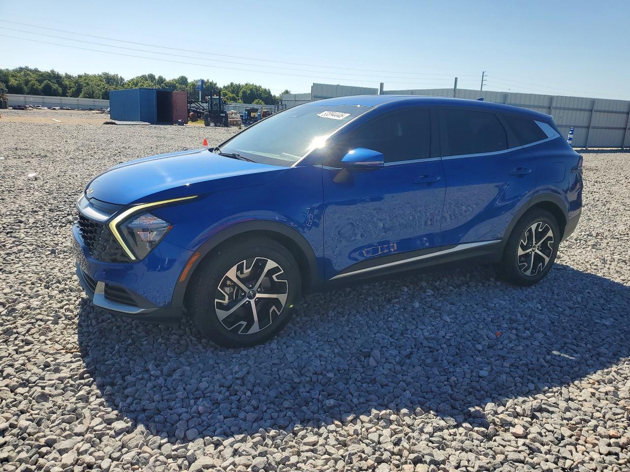 Salvage Kia Sportage Image