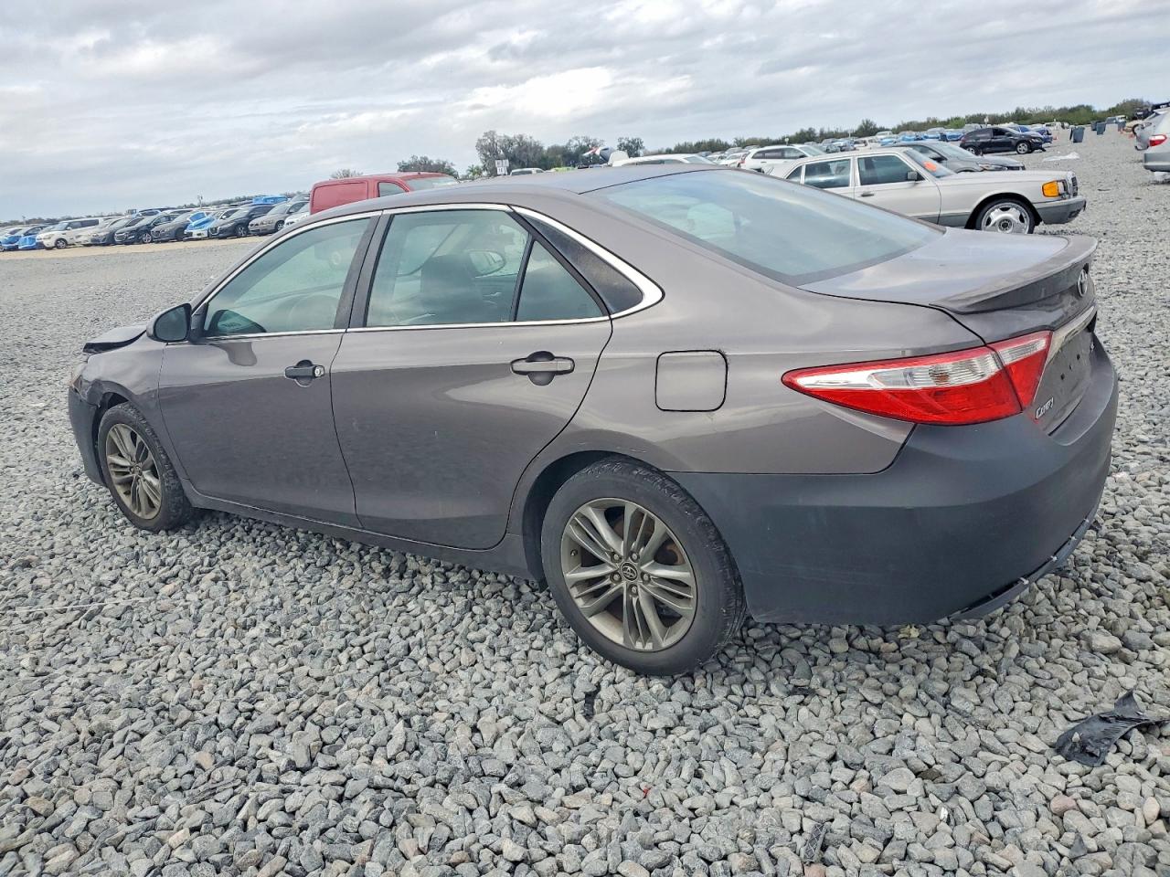 Salvage Toyota Camry Image