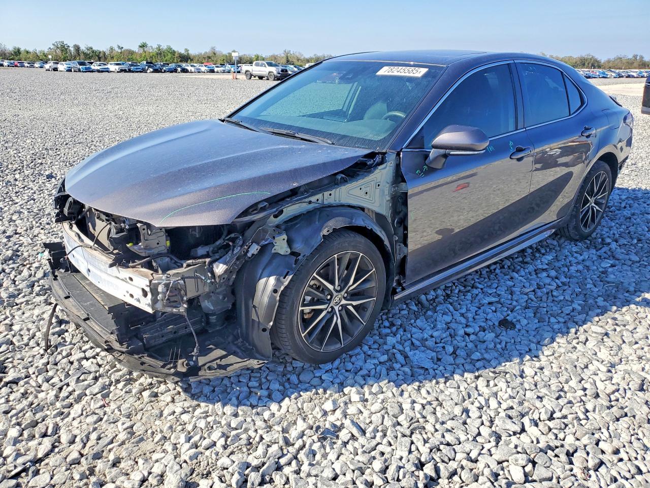 Salvage Toyota Camry Image