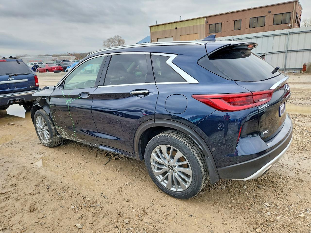 INFINITI Qx Luxe