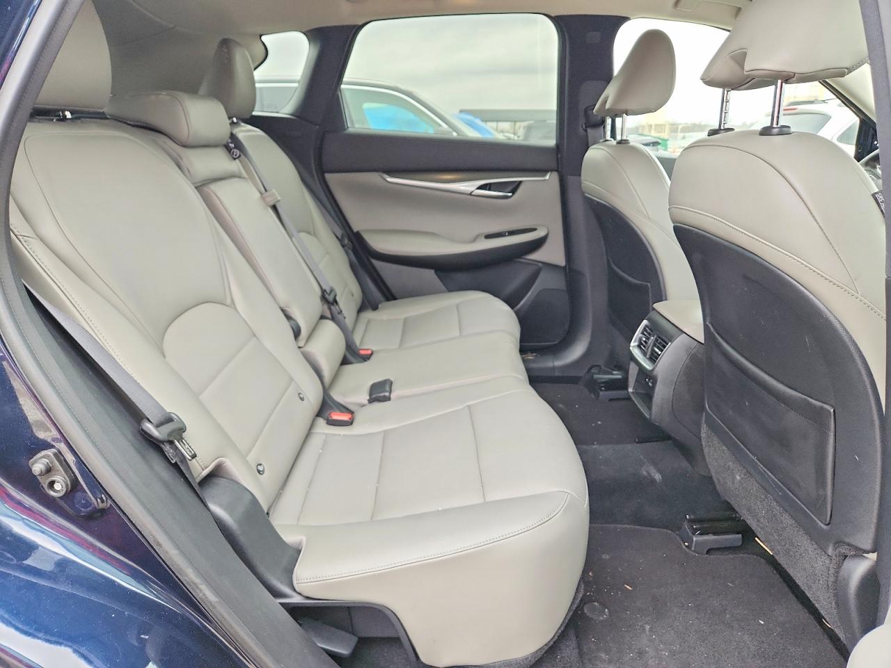 INFINITI Qx Luxe