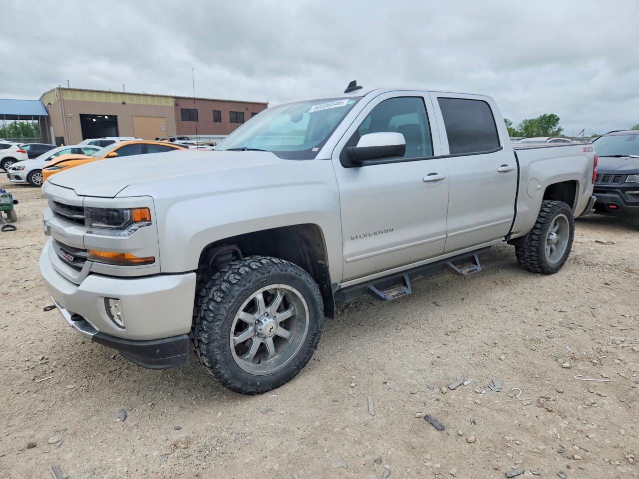 Salvage Chevrolet Silverado Image