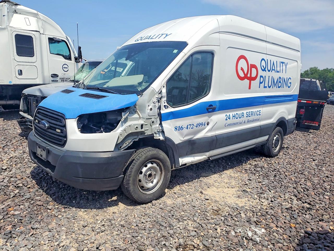 Salvage Ford Transit Image
