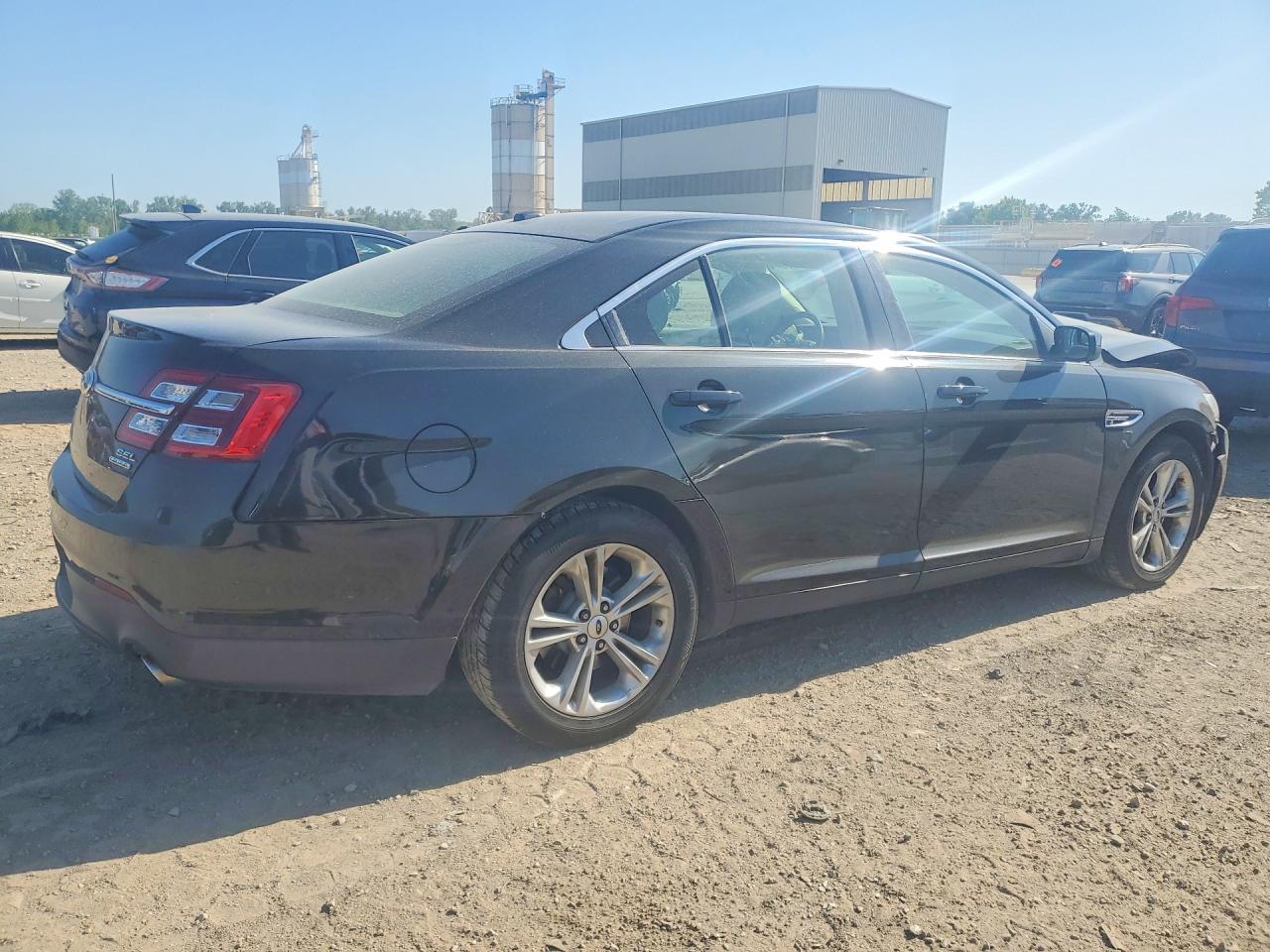 Ford Taurus Sel