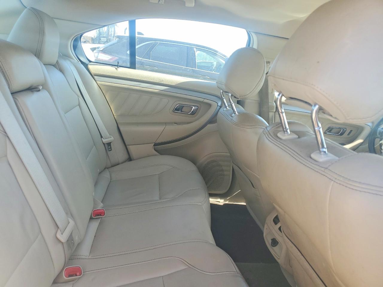 Ford Taurus Sel