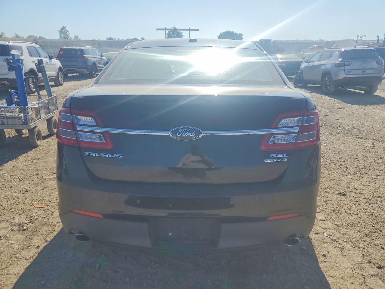 Ford Taurus Sel