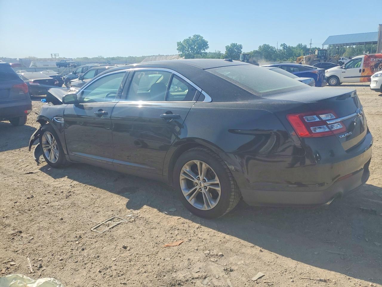 Ford Taurus Sel