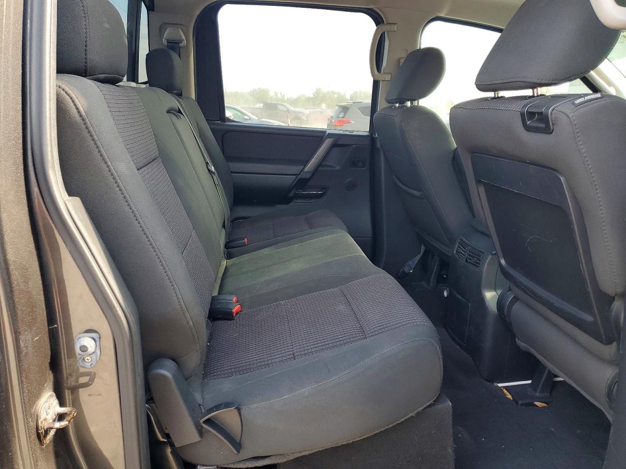 Nissan Titan Sv