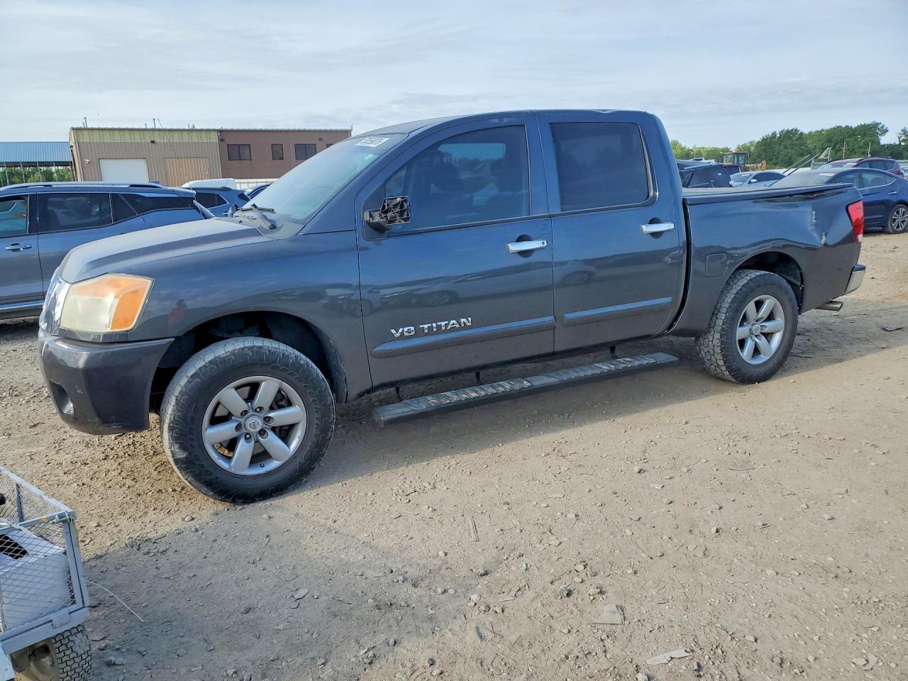 Salvage Nissan Titan Image
