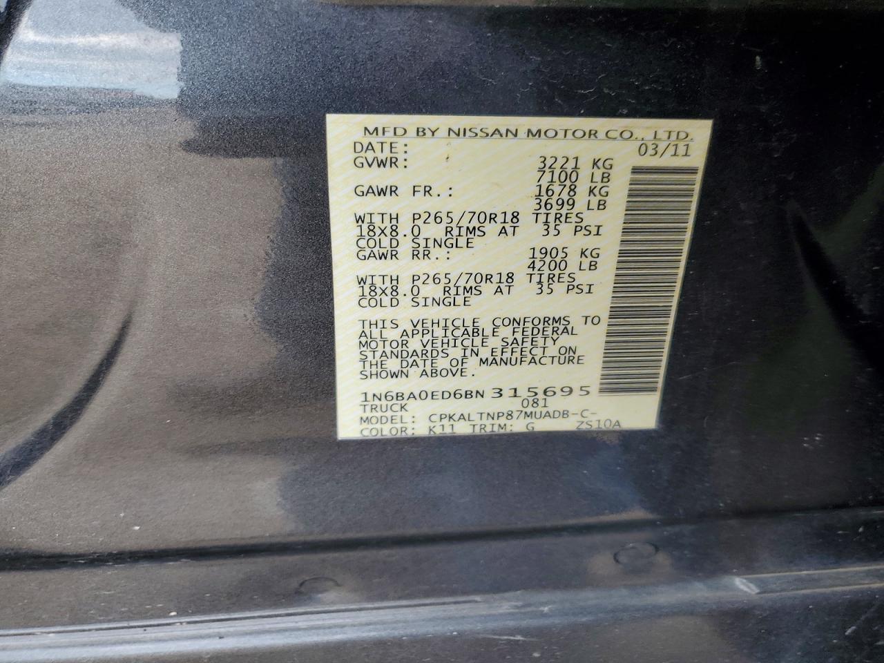 Nissan Titan Sv