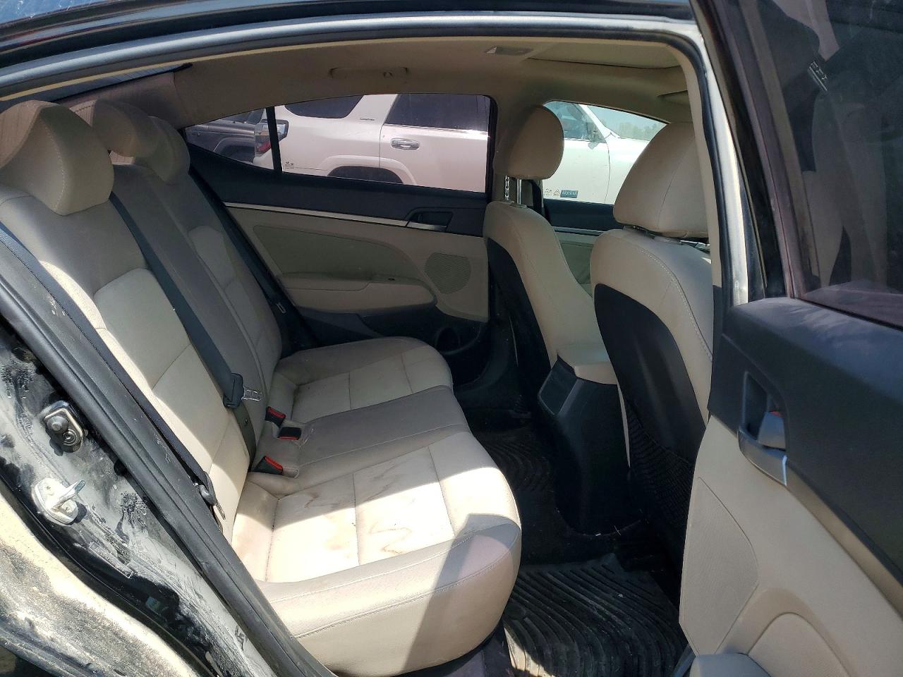 Hyundai ELANTRA Value Edition