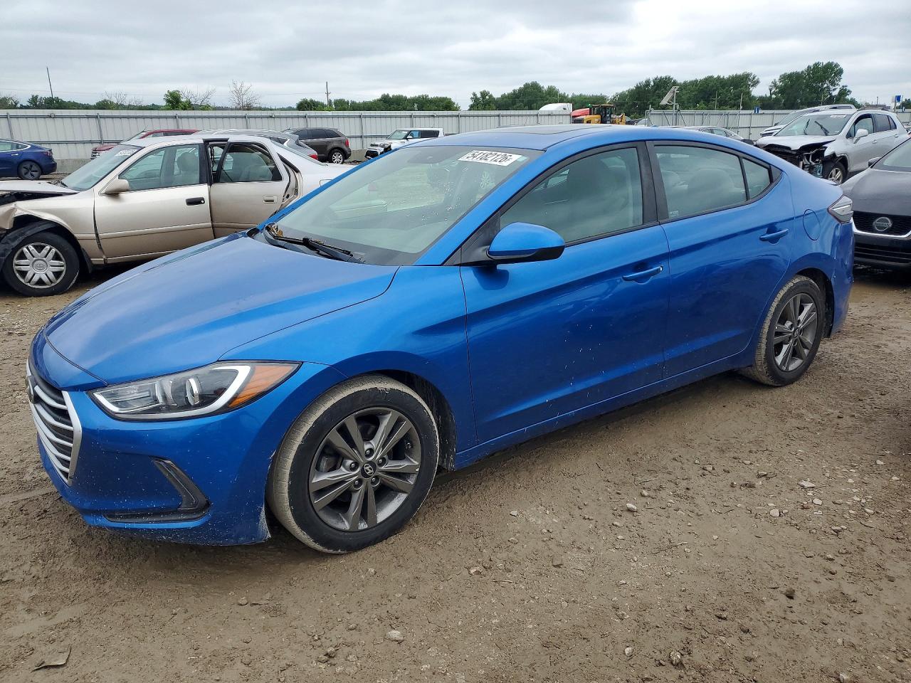 Salvage Hyundai ELANTRA Image