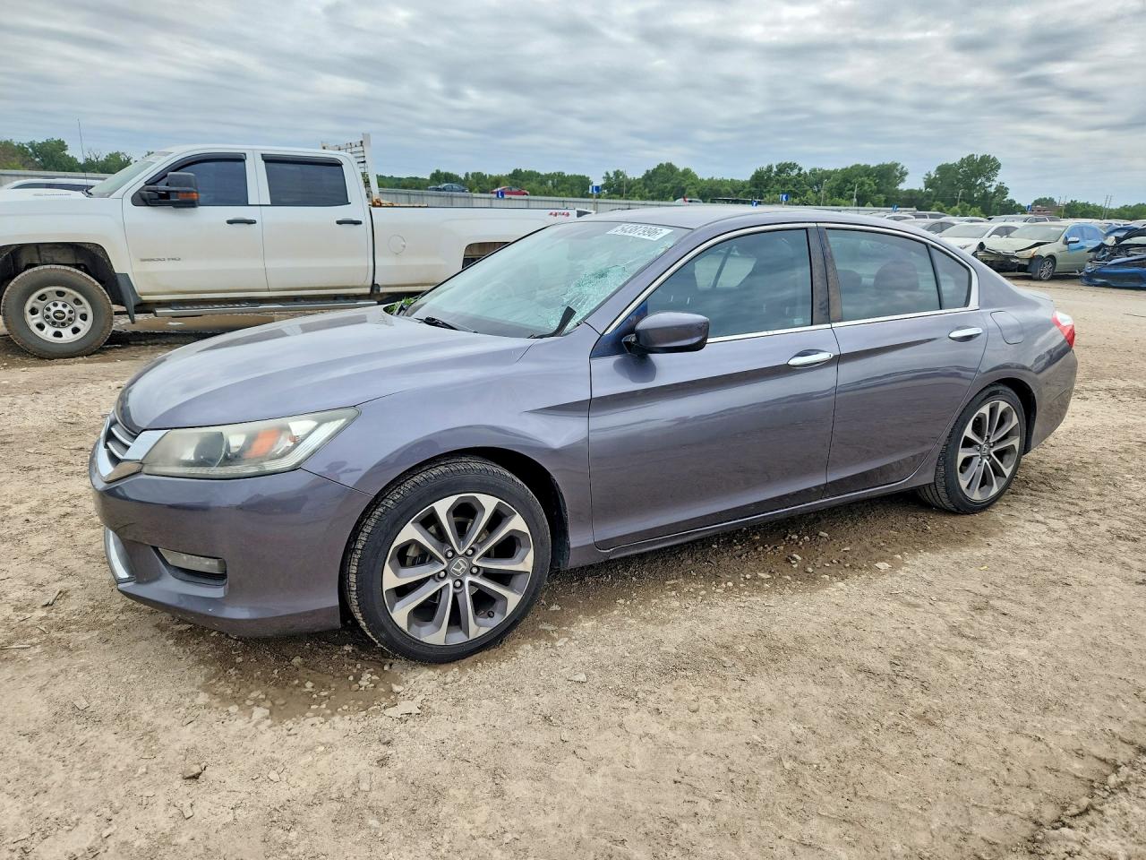 Salvage Honda Accord Image