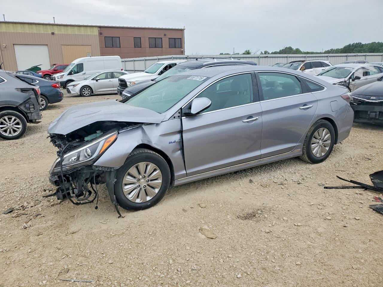 Salvage Hyundai SONATA Image