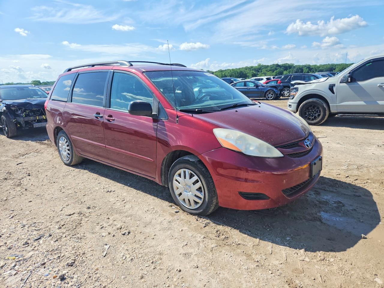 Toyota Sienna Le 8-passenger