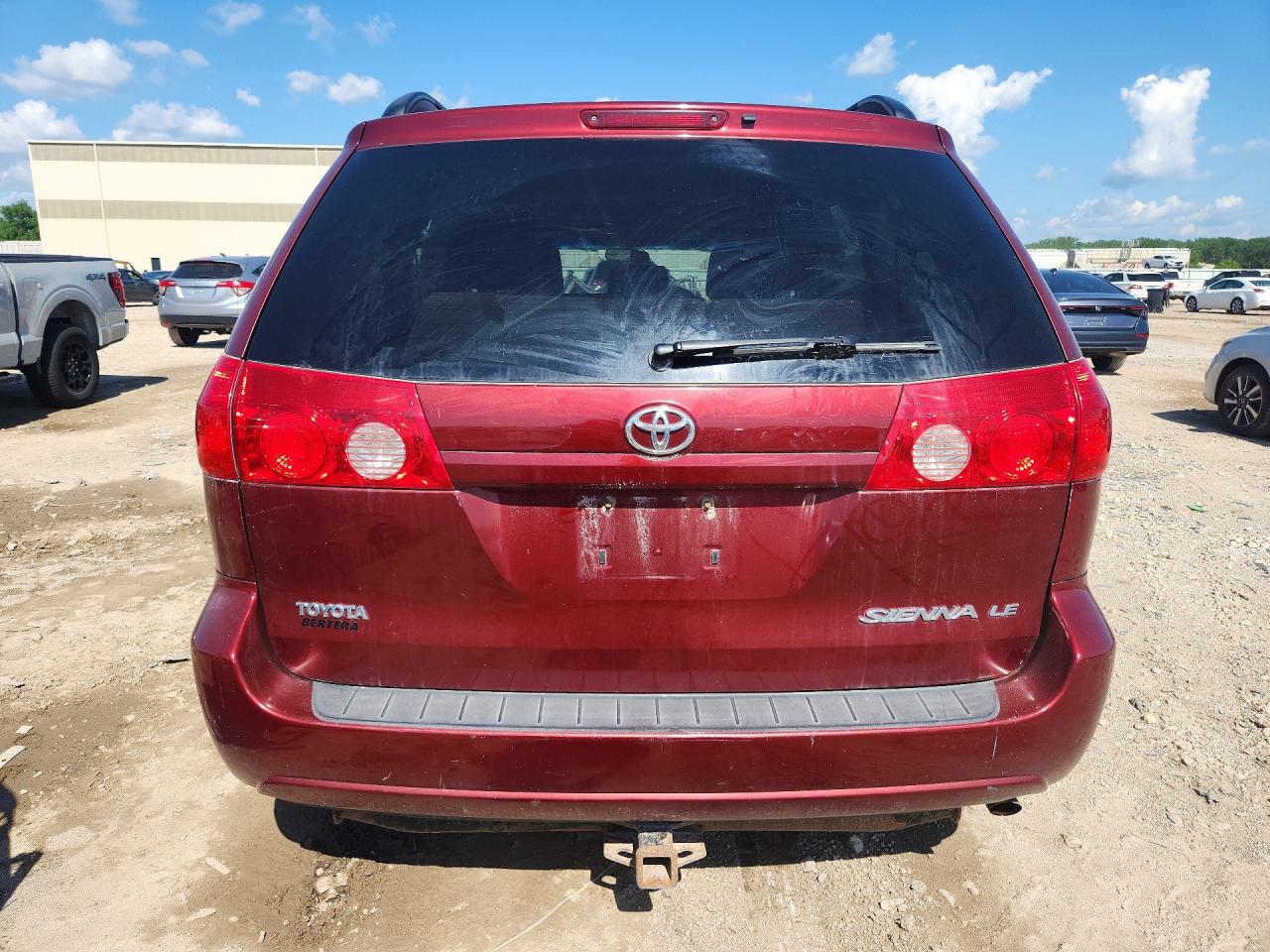 Toyota Sienna Le 8-passenger