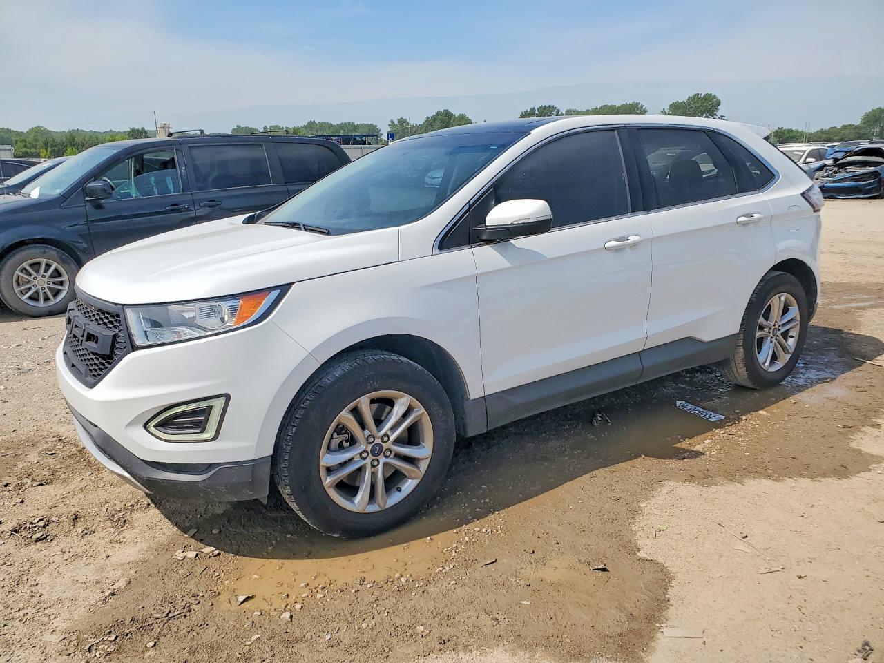 Salvage Ford Edge Image
