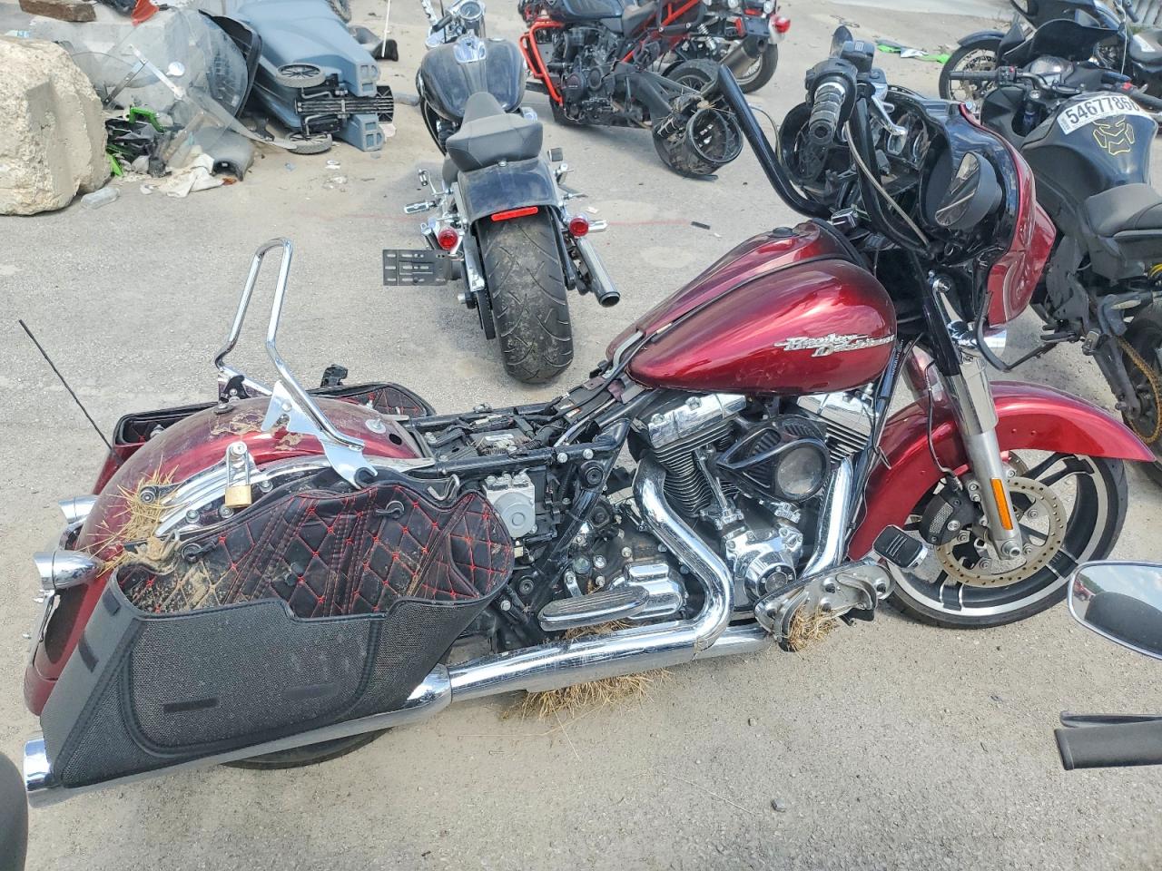 Salvage Harley-Davidson Fl Image