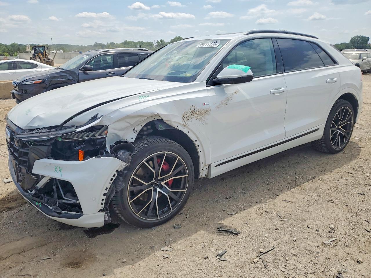 Salvage Audi Q8 Image